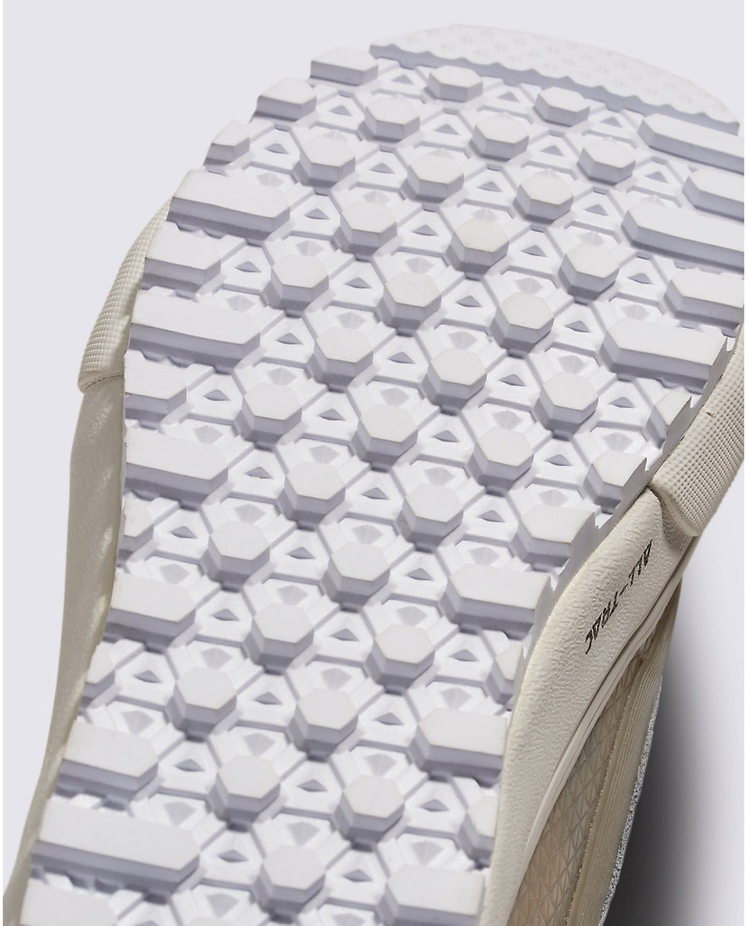 Vans MTE Standard Mid Waterproof Unisex Boots | White/White