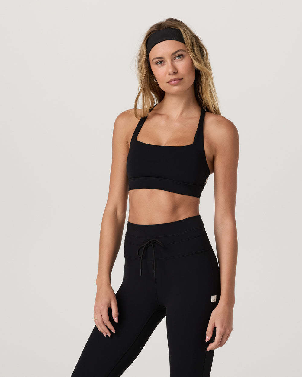 Vuori Daily Form Bra (Womens) | Black
