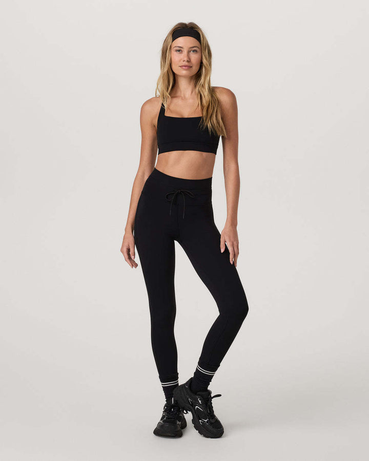 Vuori Daily Form Bra (Womens) | Black