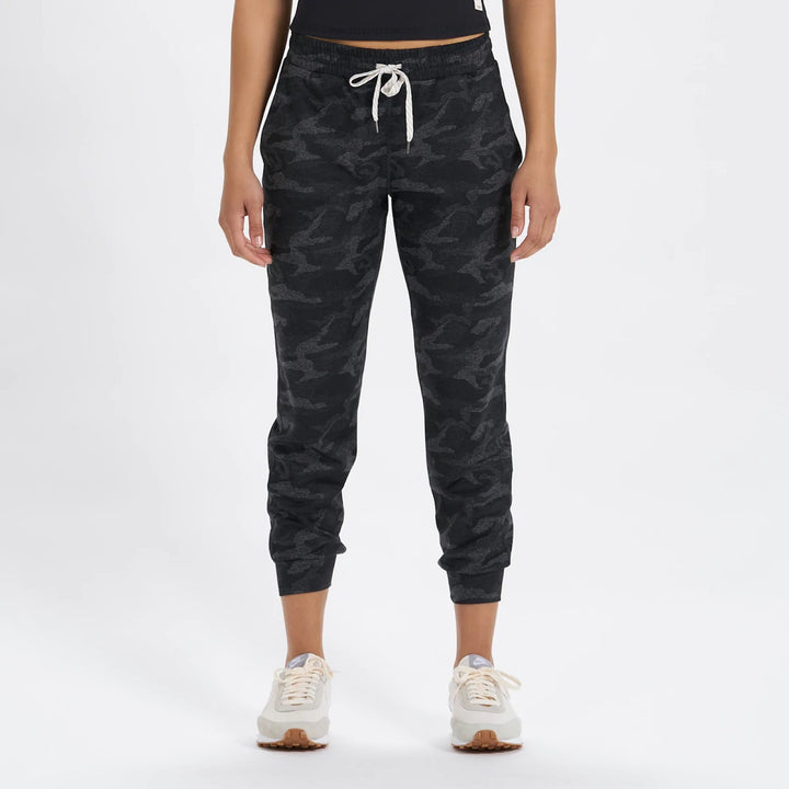 Vuori Womens Performance Jogger | Black Camo