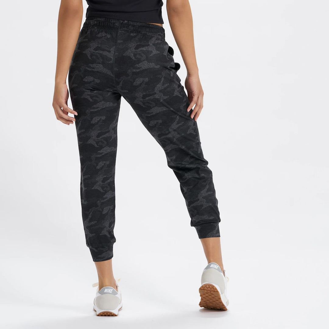 Vuori Womens Performance Jogger | Black Camo