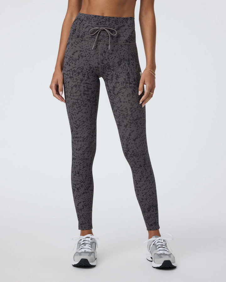 Vuori Daily Legging (Womens) | Chia Stucco