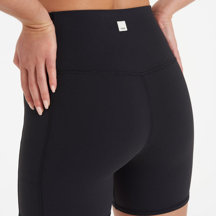 Vuori Studio Pocket Short (Womens) | Black