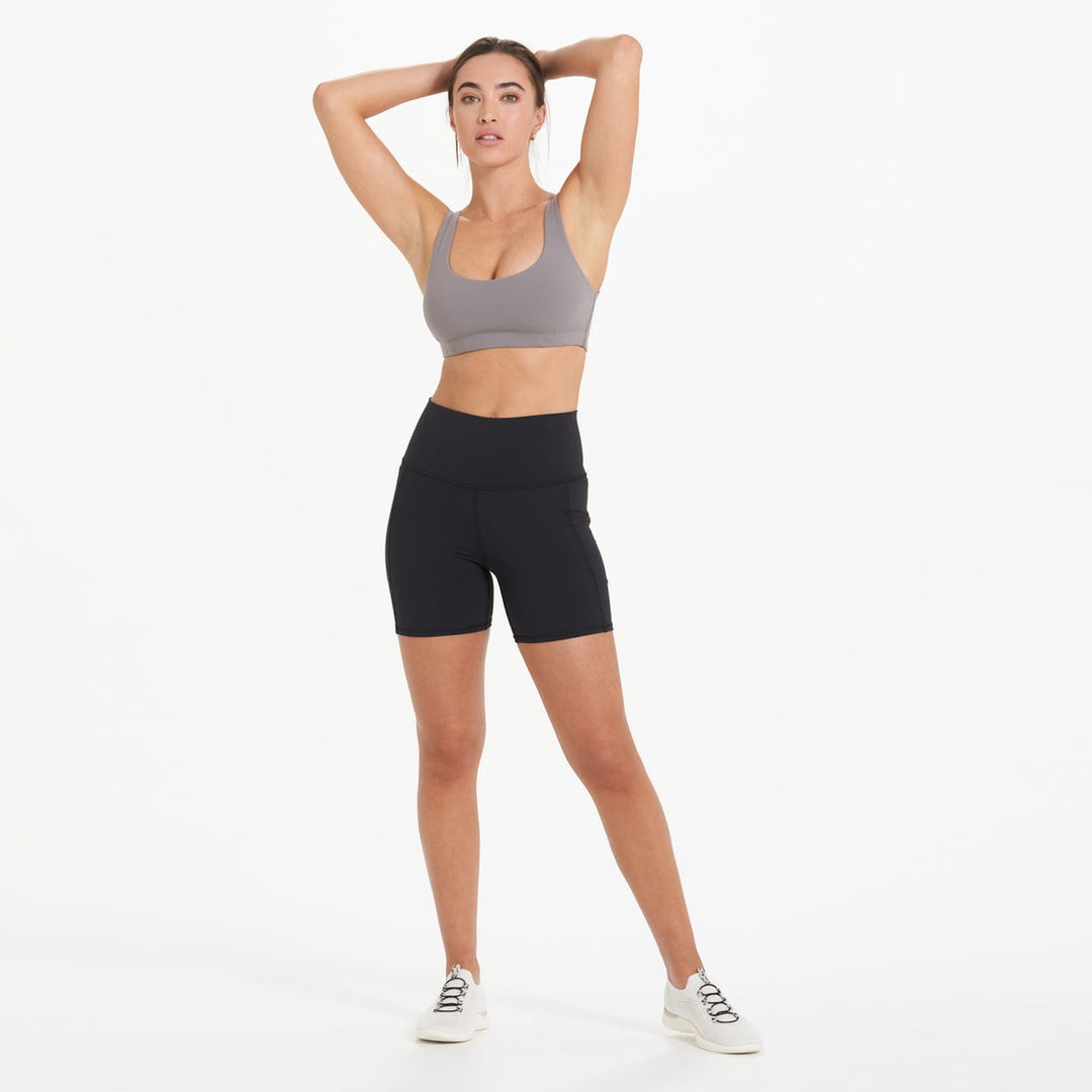 Vuori Studio Pocket Short (Womens) | Black