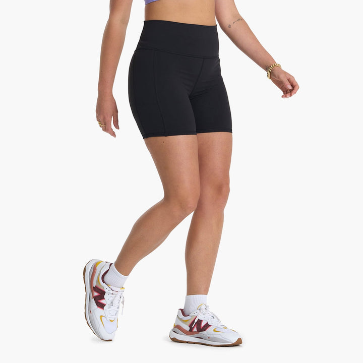 Vuori Studio Pocket Short (Womens) | Black
