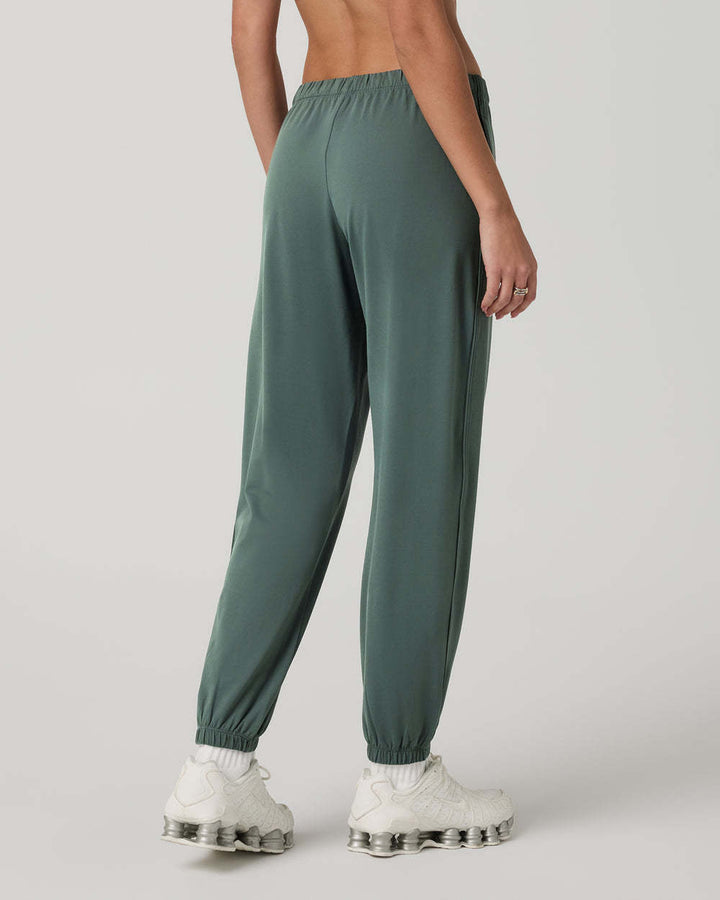Vuori Halo Modern Sweatpant (Womens) | Agate Green