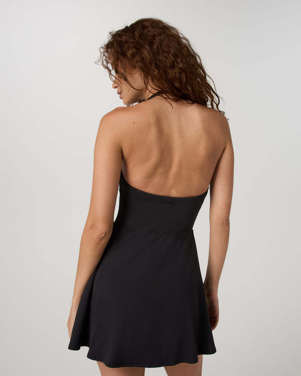 Vuori Tiebreak Halter Dress (Womens) | Black