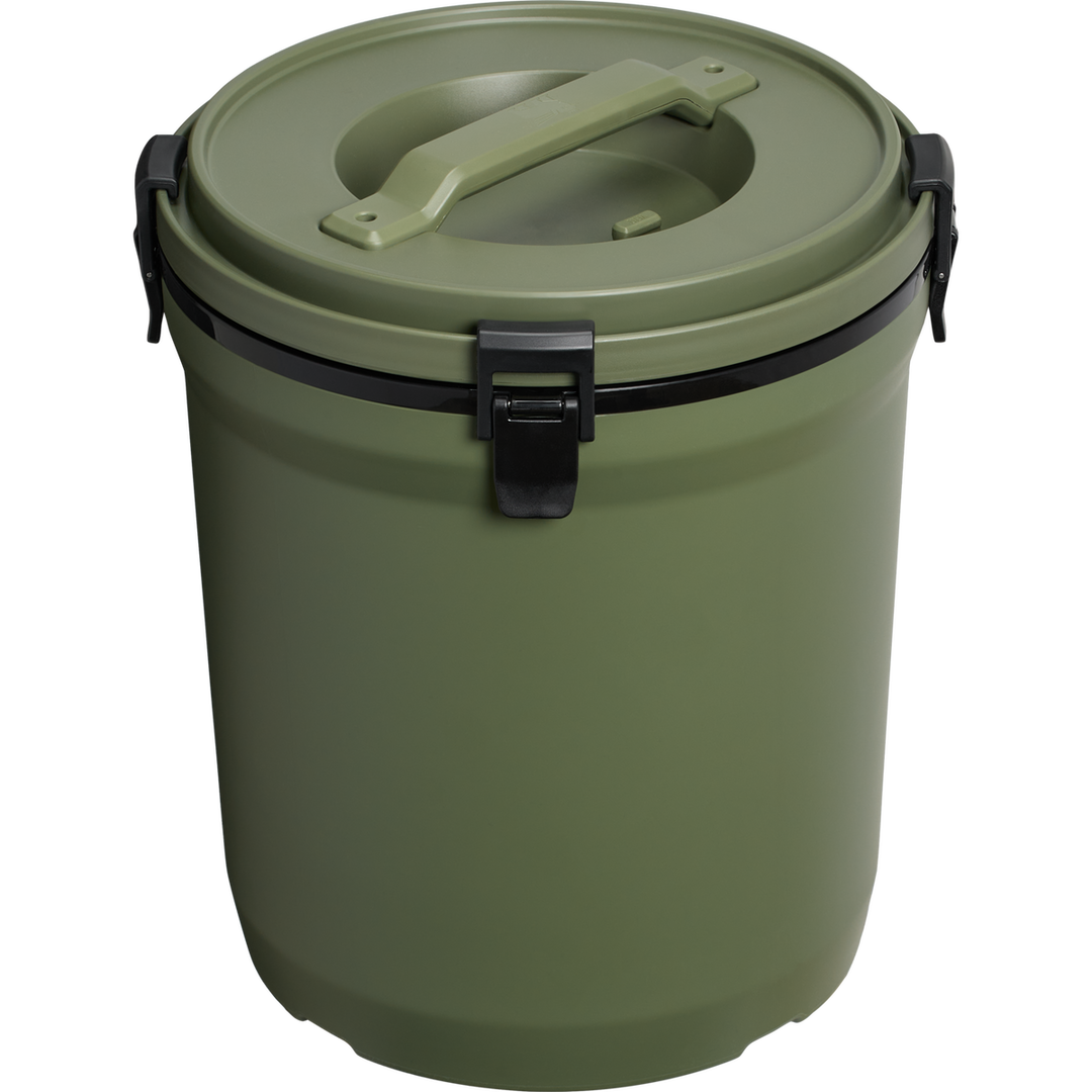 Stanley The Fast-Flow Water Jug 2 Gal | Dried Pine