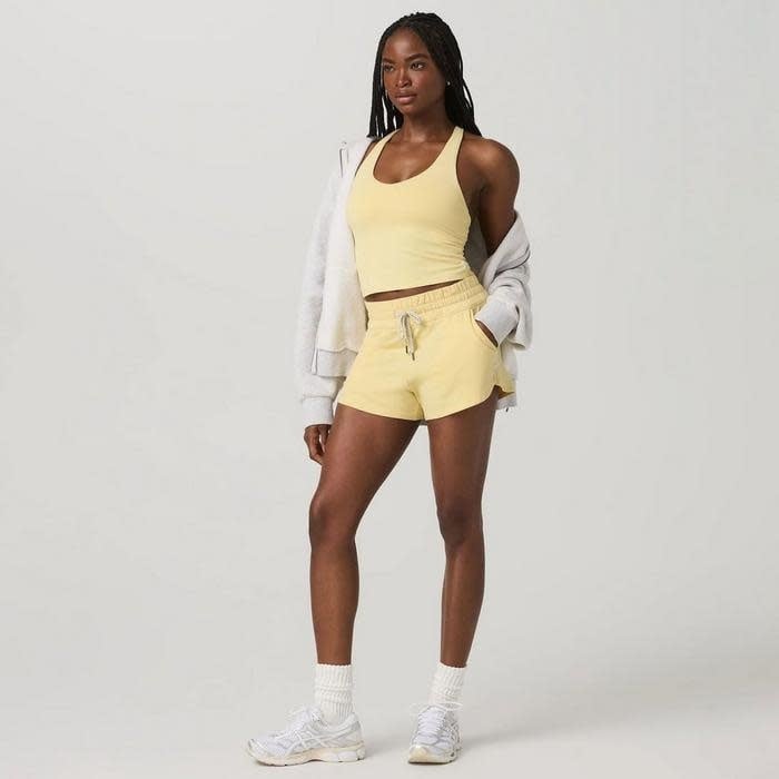 Vuori Halo Performance Short 2.0 (Womens) | Lemon Snap Htr