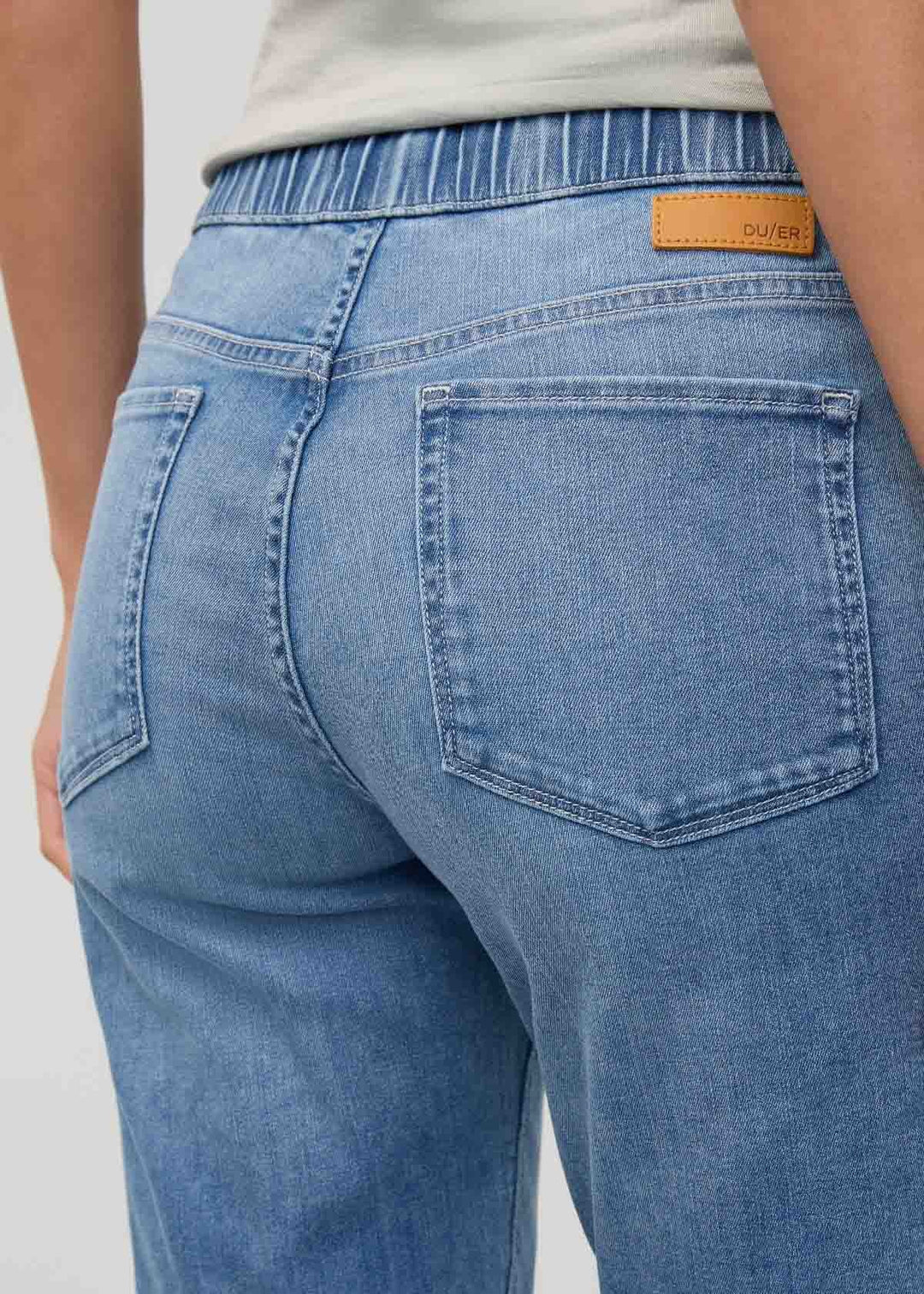 Duer Perf Denim Lite Harbour Pant 27" (Womens) | Light Stone